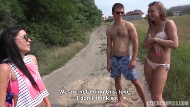 Czech Pair: 30, Brunette