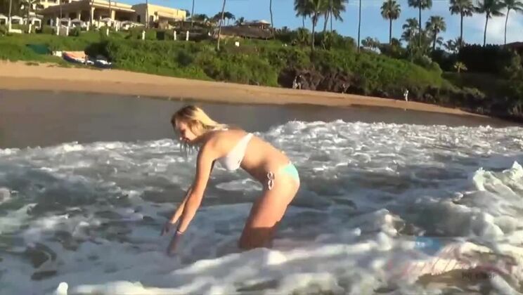 Beach Bliss with Peyton & Her Tiny Tits - Peyton Coast